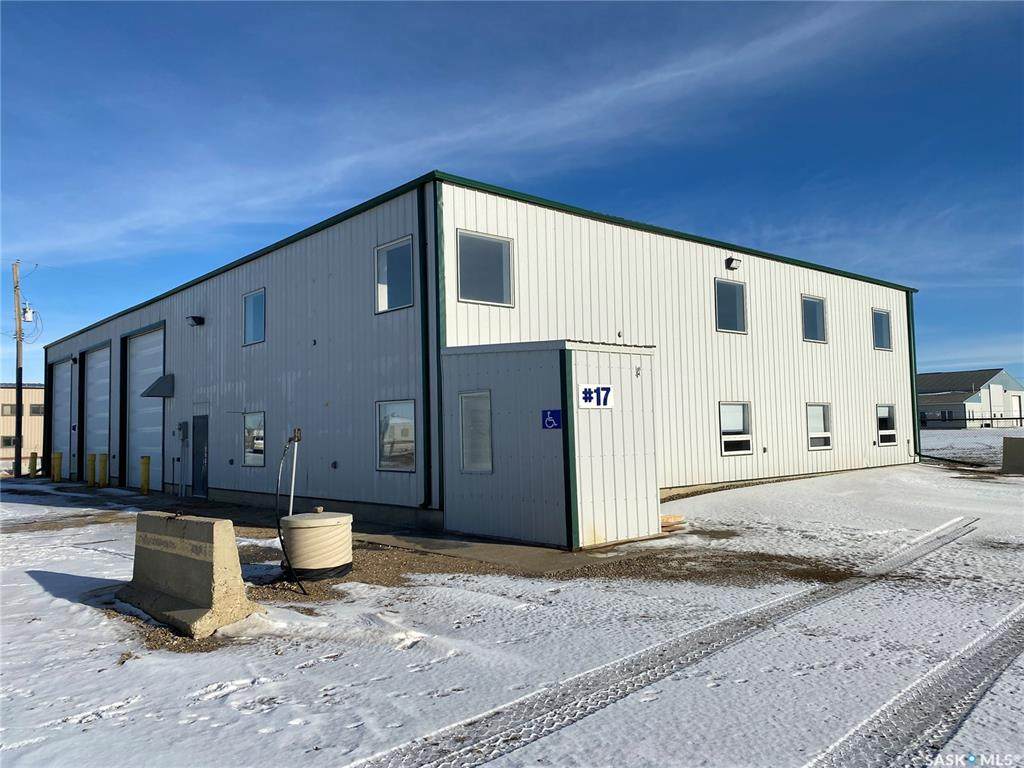 17 39 Highway - Photo 1