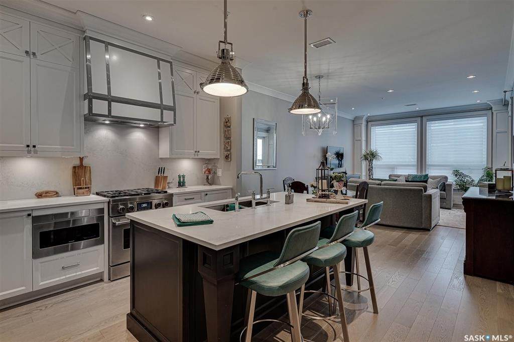 404 Cartwright Street - Photo 1