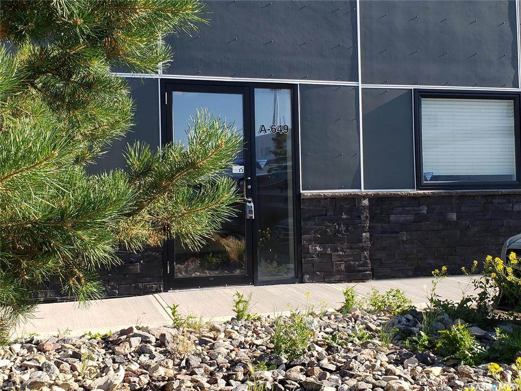 649 Solomon Crescent - Photo 1