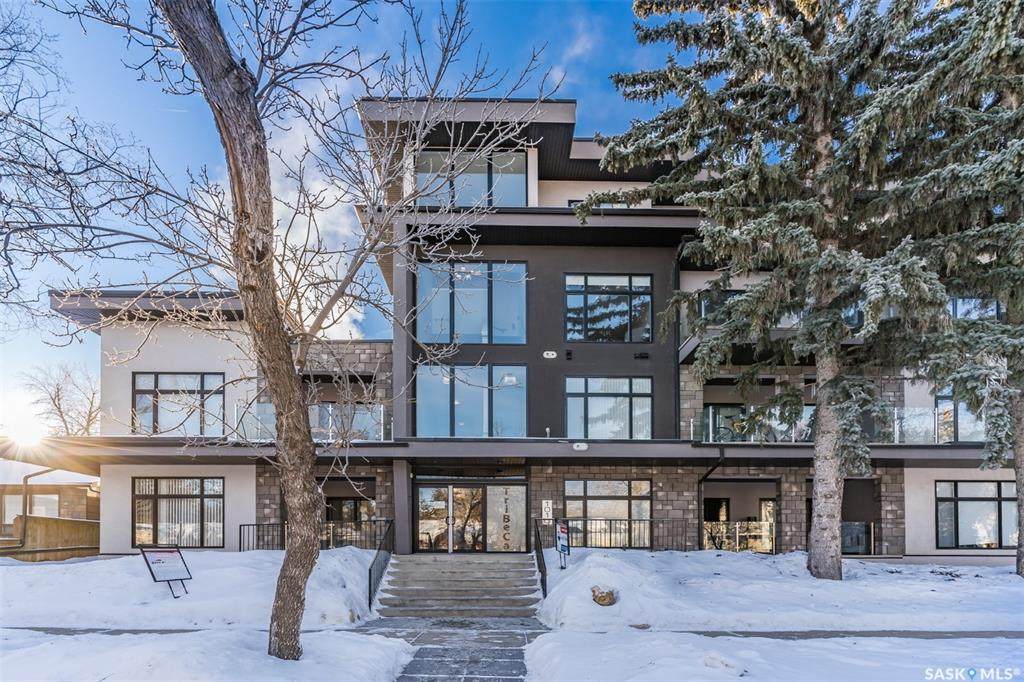1010 Main Street - Photo 1