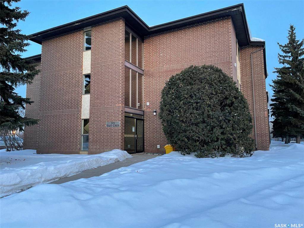 315 Tait Crescent - Photo 1