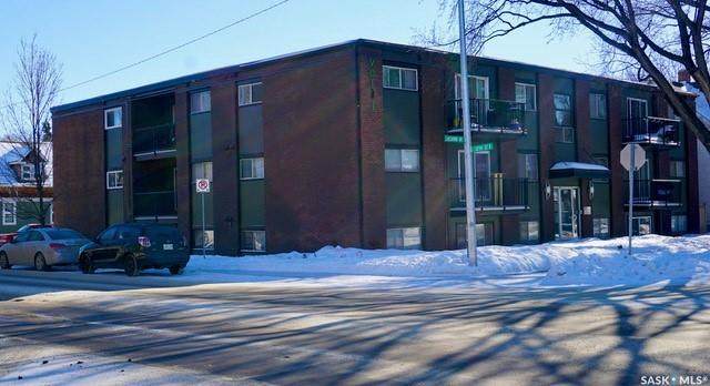 601 Lansdowne Avenue - Photo 1