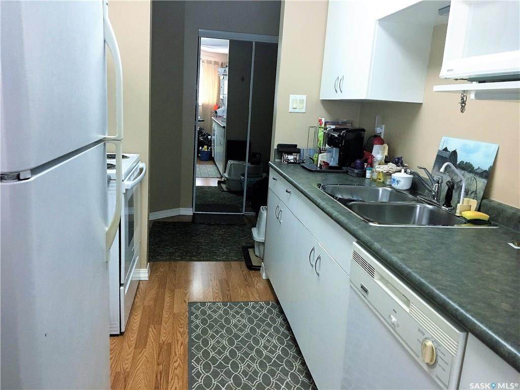 365 Angus Street - Photo 1