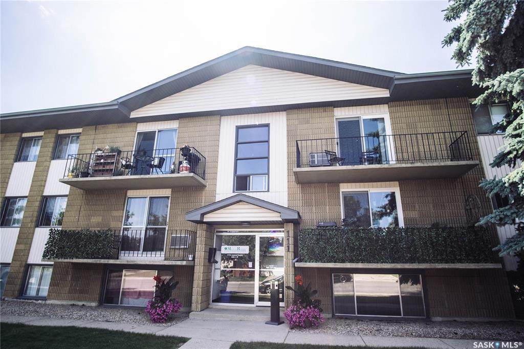 111 St Lawrence Crescent - Photo 1