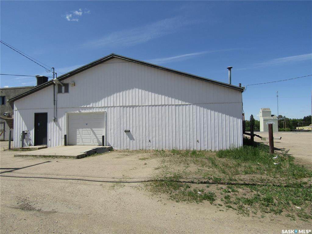114 Railway Avenue - Photo 1