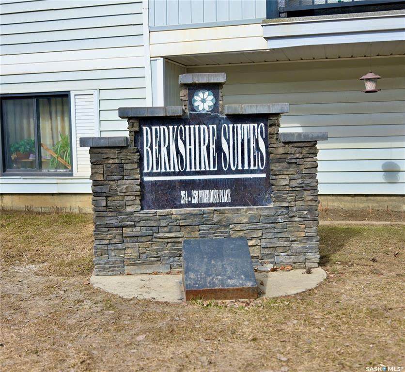 258 Pinehouse Place - Photo 1