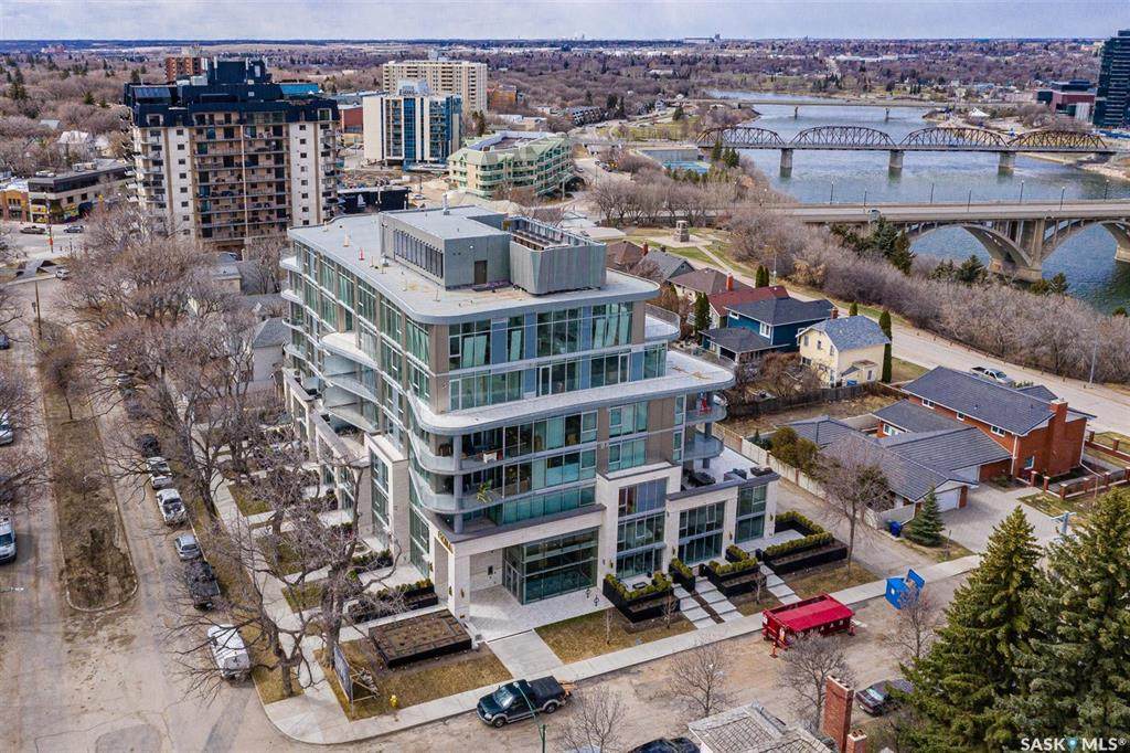 637 University Drive - Photo 1