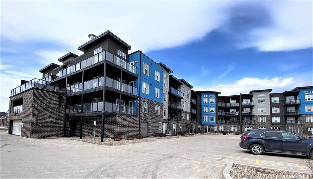 5301 Universal Crescent - Photo 1