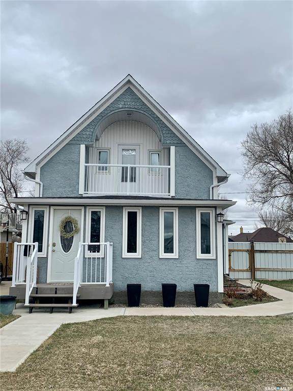 813 2nd Street - Photo 1
