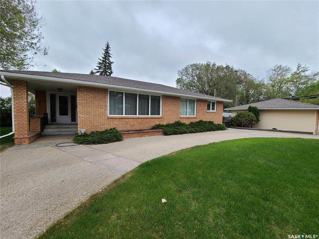 610 Macdonald Street - Photo 1
