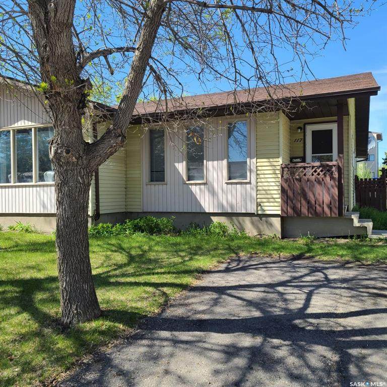 117 Stillwater Drive - Photo 1