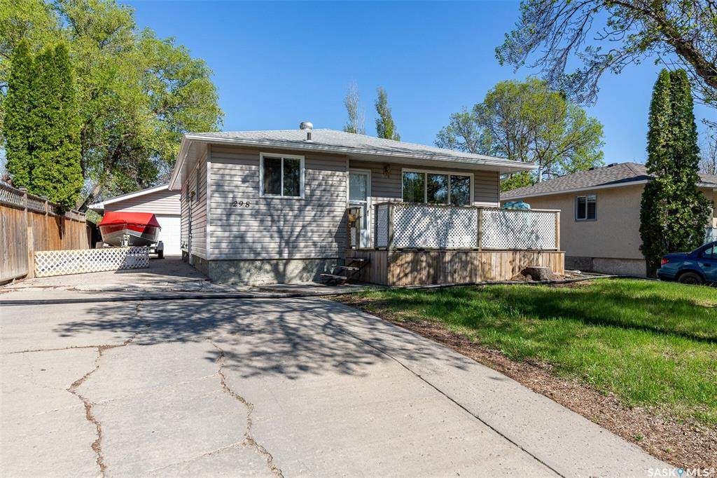 298 Magee Crescent - Photo 1