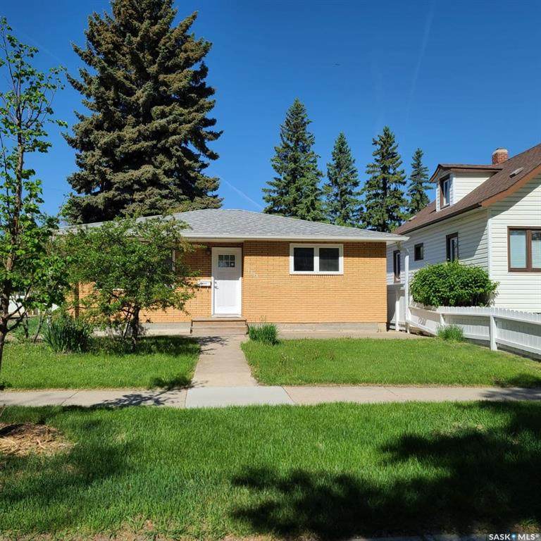1633 C Avenue - Photo 1