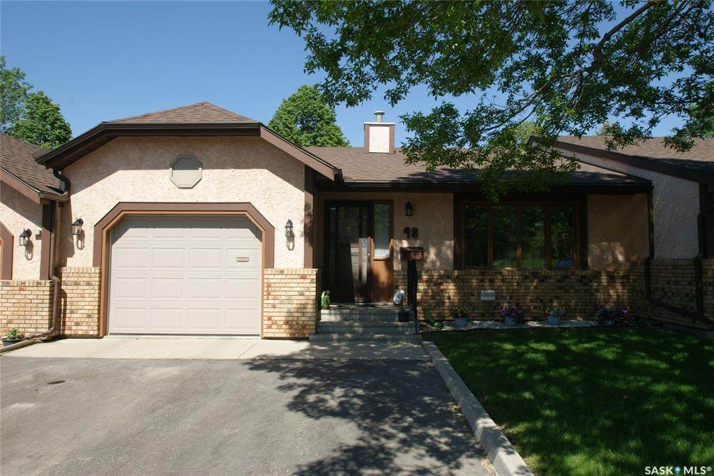 310 Kingsmere Boulevard - Photo 1