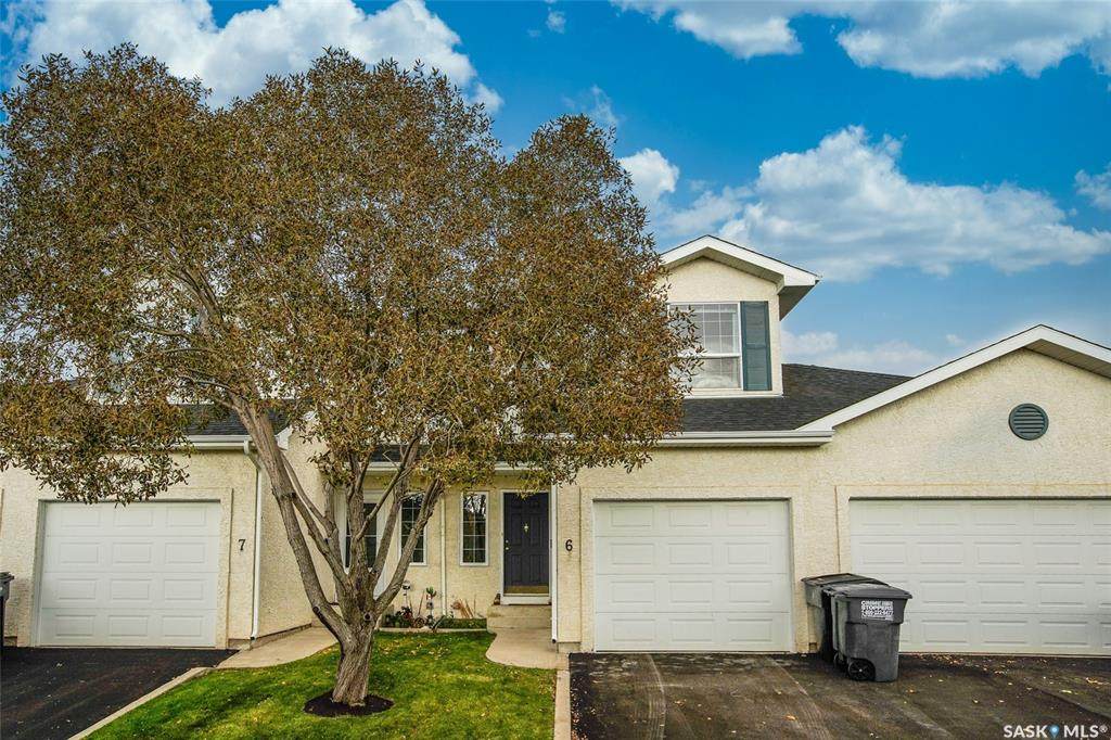 425 Bayfield Crescent - Photo 1