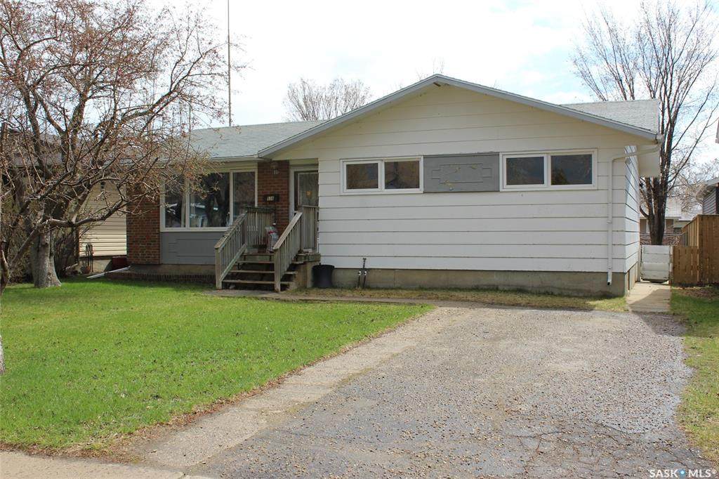 538 Poplar Crescent - Photo 1