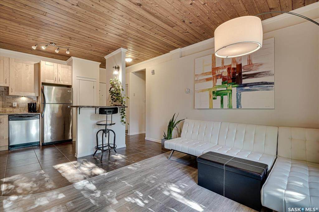 1001 Temperance Street - Photo 1