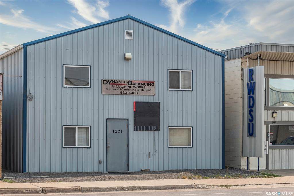 1221 Winnipeg Street - Photo 1
