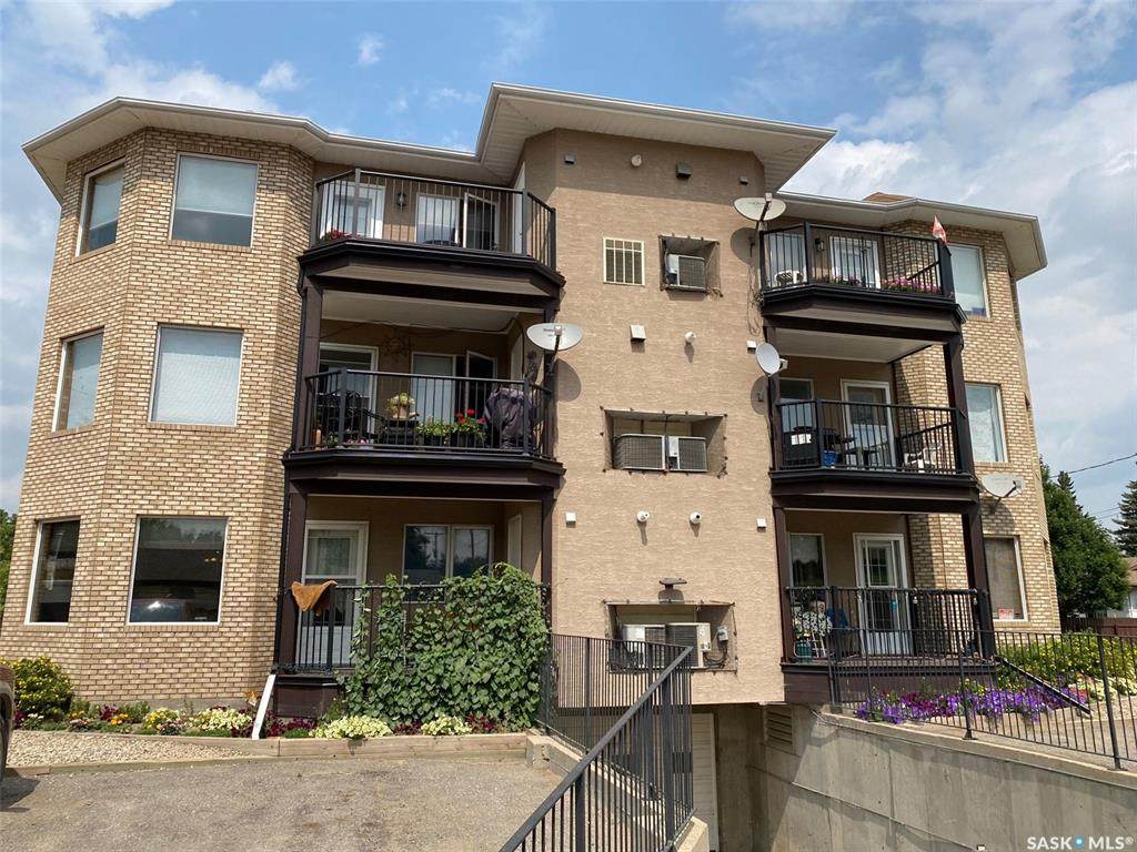 561 Broadway Street - Photo 1