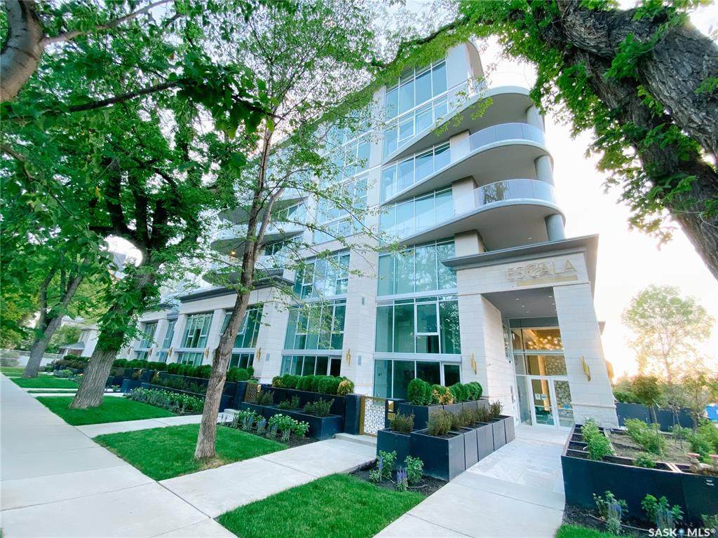 637 University Drive - Photo 1
