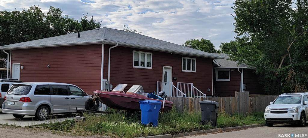 733 Albert Street - Photo 1
