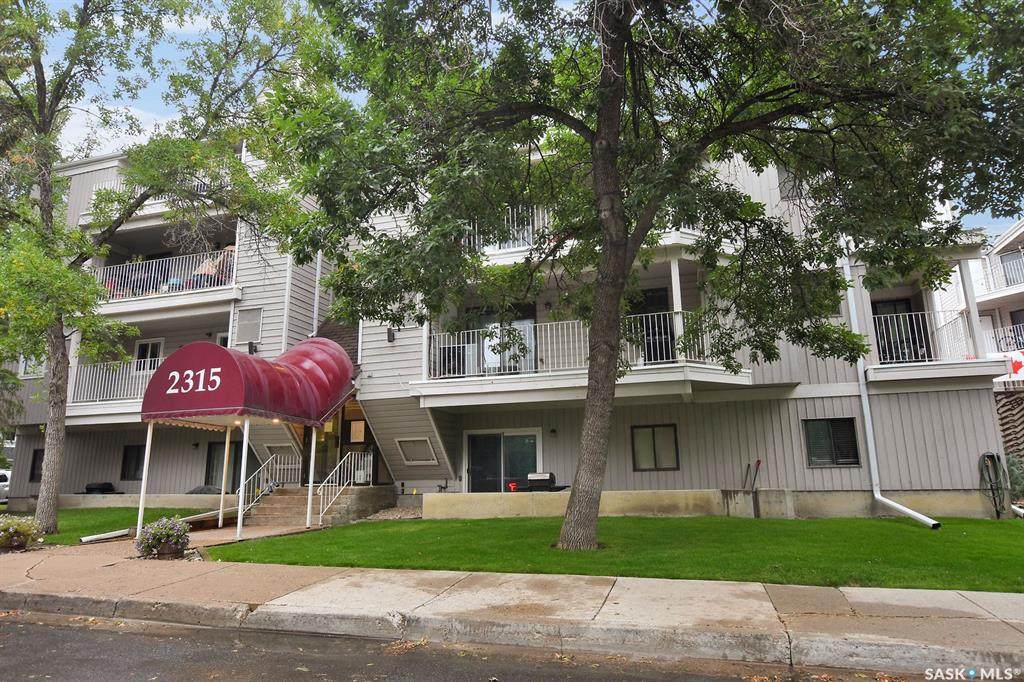 2315 Mcintyre Street - Photo 1