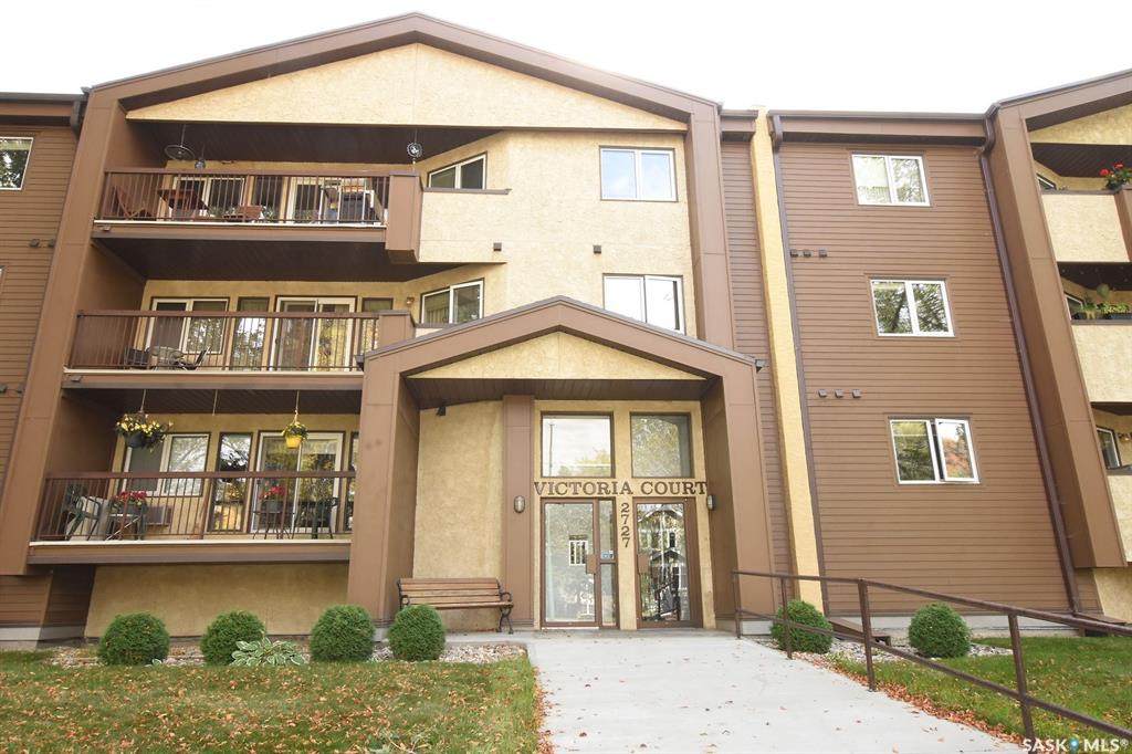 2727 Victoria Avenue - Photo 1