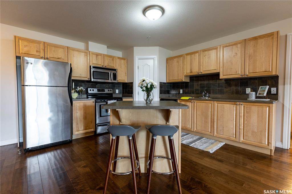 100 1st Avenue - Photo 1