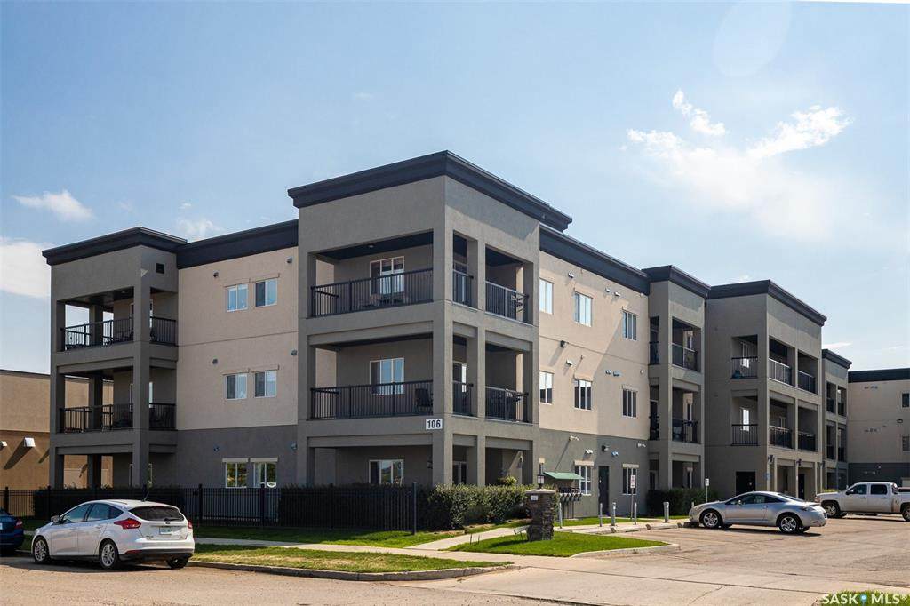 106 Hampton Circle - Photo 1