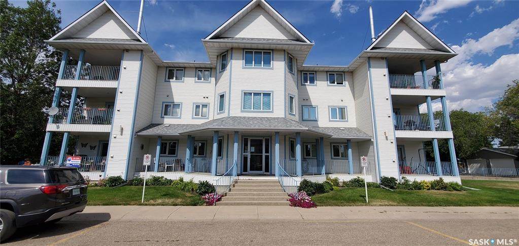 800 Hartney Avenue - Photo 1