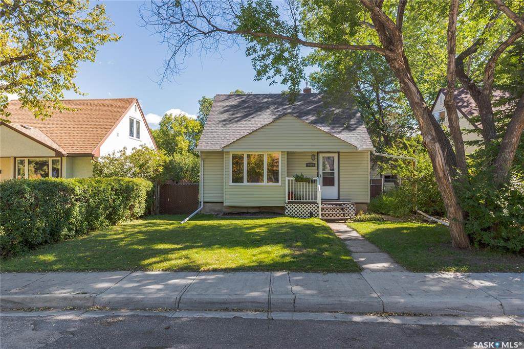 2829 Elphinstone Street - Photo 1