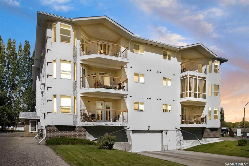 341 Cowie Crescent - Photo 1