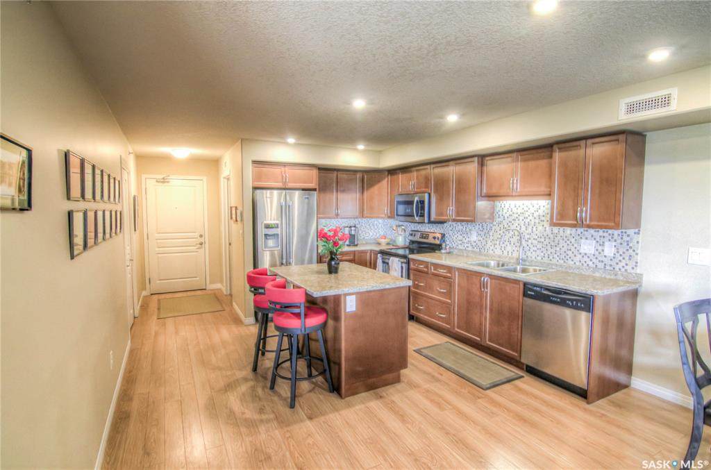 915 Kristjanson Road - Photo 1