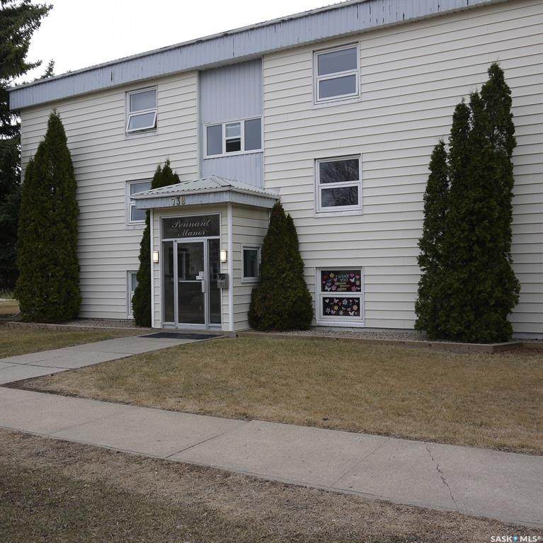 738 5th Street - Photo 1