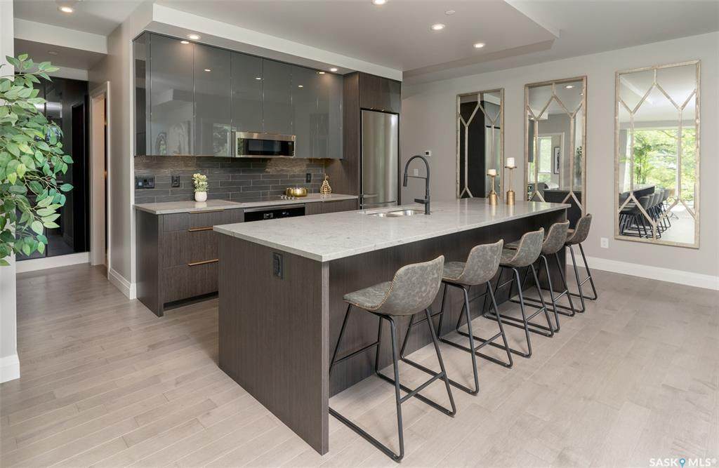 637 University Drive - Photo 1