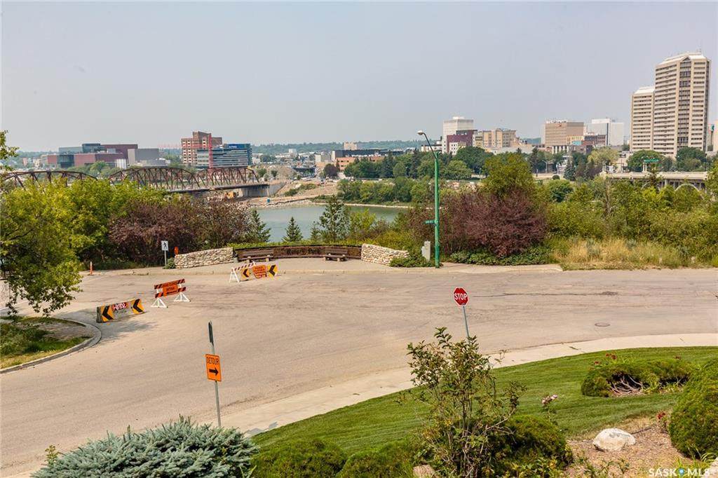 510 Saskatchewan Crescent - Photo 1