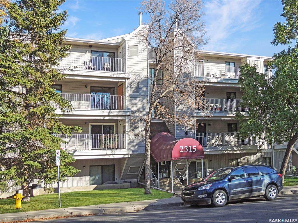 2315 Mcintyre Street - Photo 1
