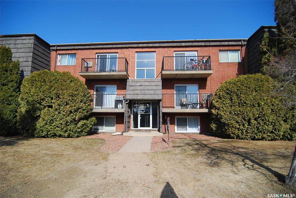 20 Assiniboine Drive - Photo 1