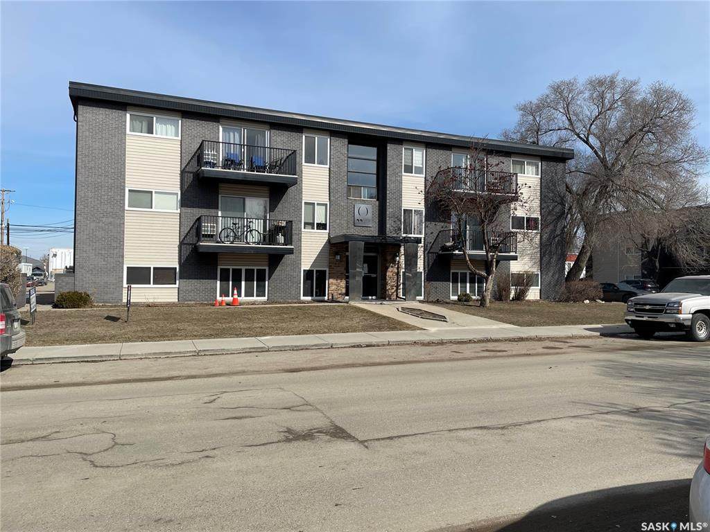 2203 7th Street - Photo 1
