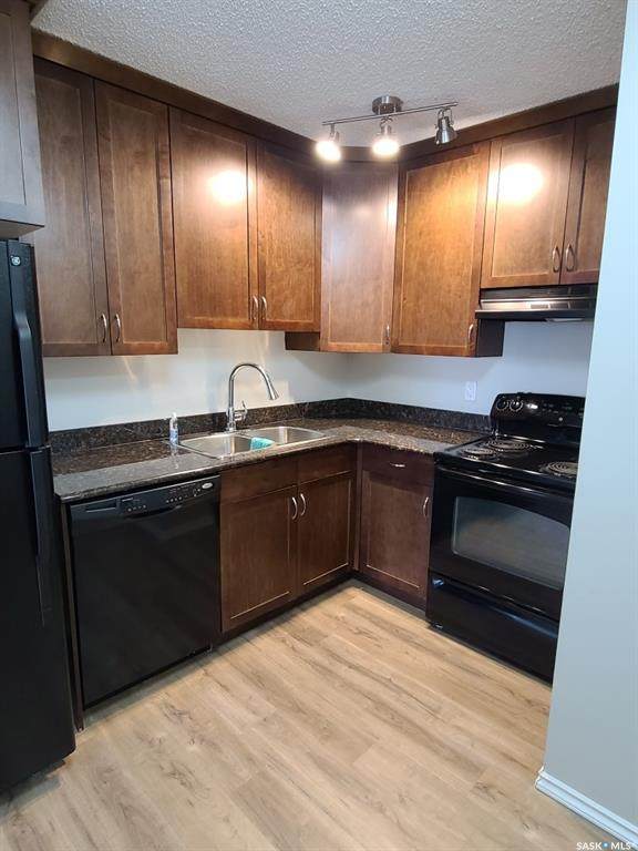 1001 Lansdowne Avenue - Photo 1