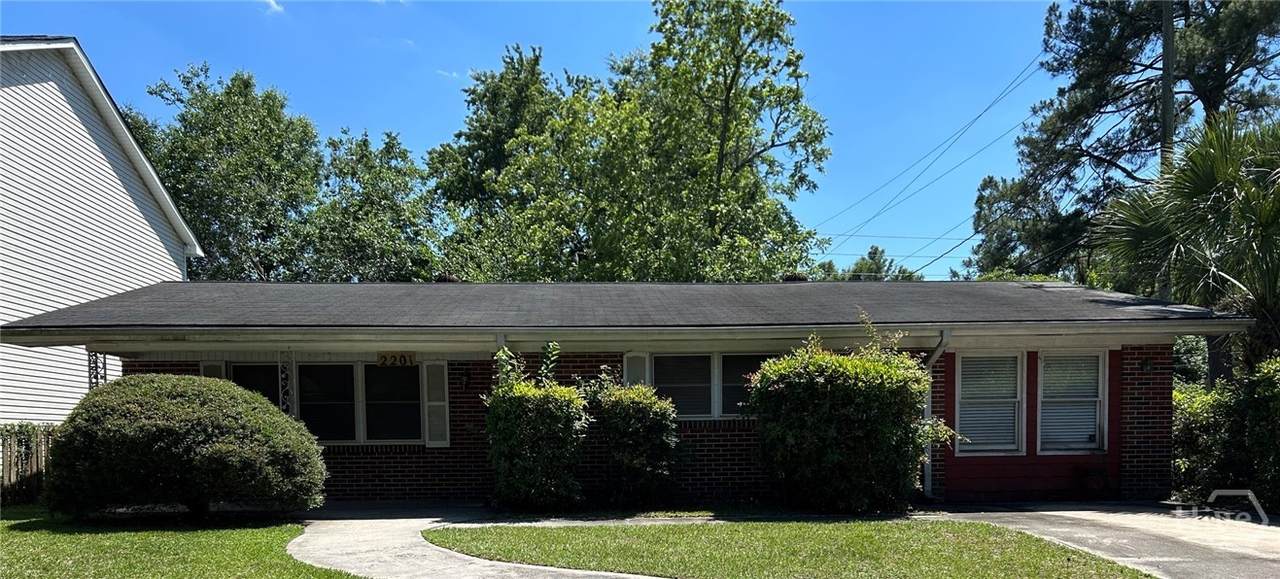 2201 37Th Street - Photo 1