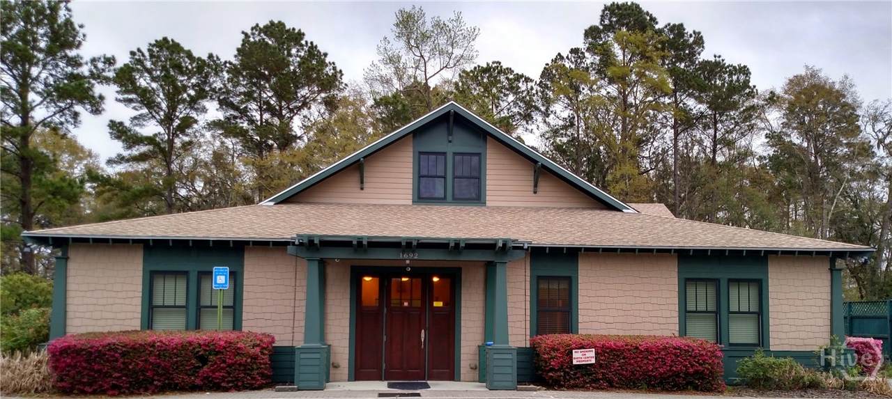 1692 Chatham Parkway - Photo 1