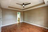 221 Oakwood Court - Photo 19
