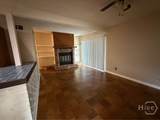 524 Jackson Boulevard - Photo 2