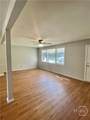 318 Willow Road - Photo 5