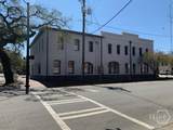 570 York Street - Photo 3