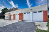 902 Montgomery Street - Photo 2