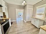 921 46 Street - Photo 6