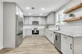 9 Van Nuys Boulevard - Photo 2