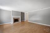 207 Charlton Street - Photo 3
